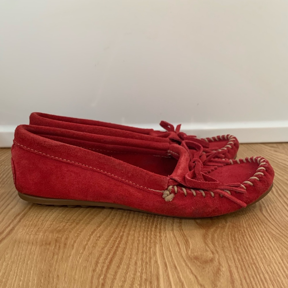 Minnetonka Women's Suede Kilty Moccasins size 6.5